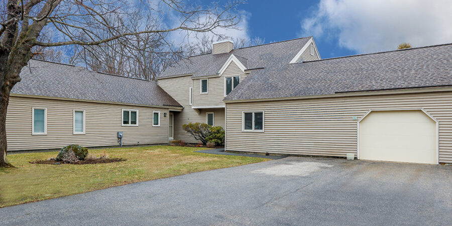 Front Exterior Photograph of 15 Astra, Wayland MA