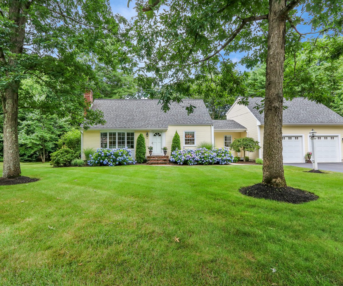 Front Exterior Photograph of 73 Old Post Road