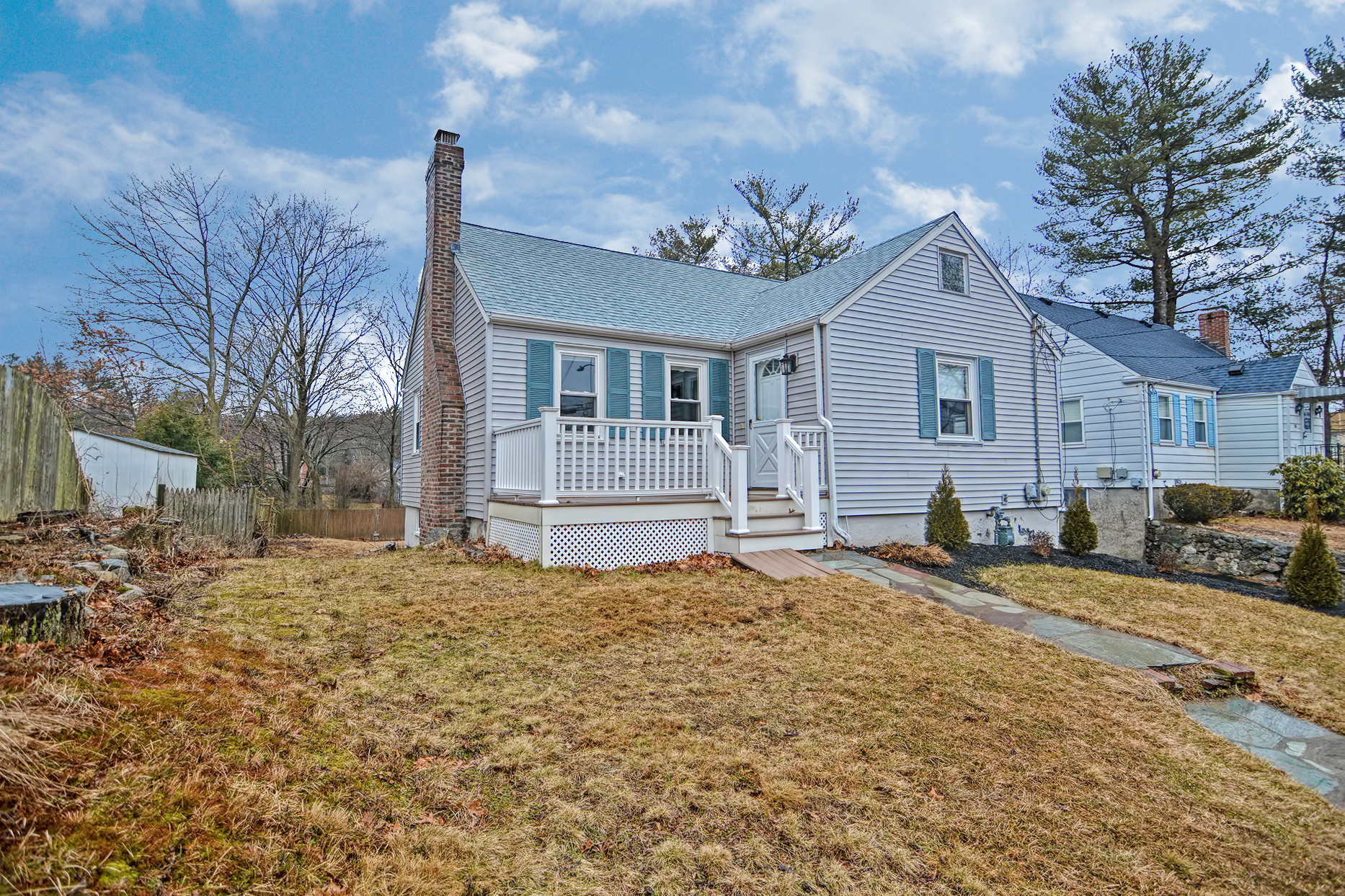 Front Exterior Photograph of 14 Gay Street Extension, Westwood MA