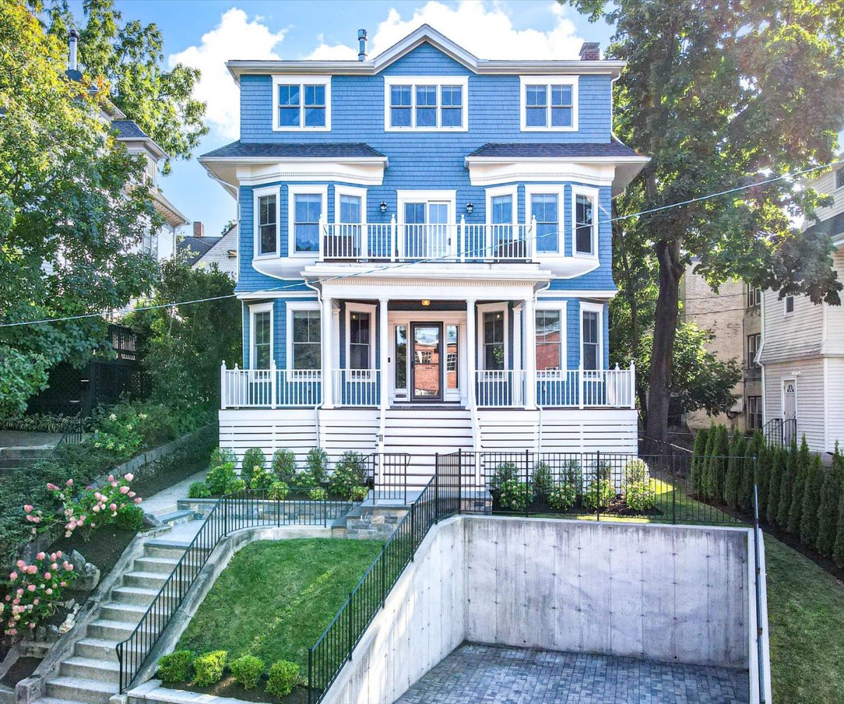 11 Robinwood Avenue, Jamaica Plain, MA 02130